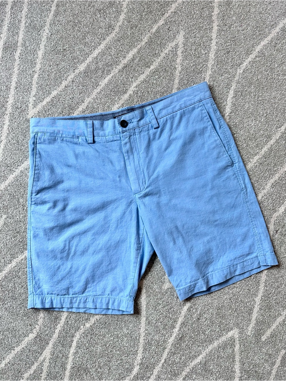 Banana Republic Slim Fit Woven Light Blue Aiden Shorts 33 Waist